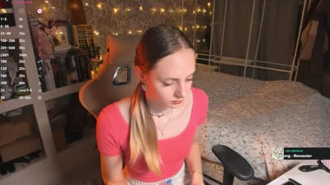 Snapshot of jessica_jane_ chatting on December 21, 2:09 am Mila online show from December 21, 2:09 am