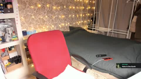 Snapshot of jessica_jane_ chatting on February 4, 12:19 am Mila online show from February 4, 12:19 am