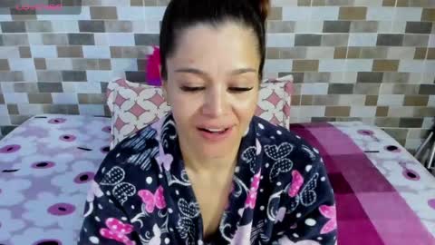 jessimodel independient online show from May 24, 2:27 am