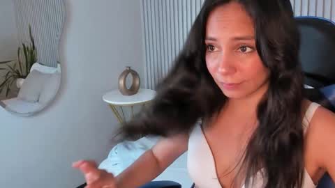 Snapshot of jessica_taylor_22 chatting on March 27, 8:19 pm jessica_taylor_22 online show from March 27, 8:19 pm