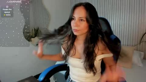 Snapshot of jessica_taylor_22 chatting on March 31, 7:25 pm jessica_taylor_22 online show from March 31, 7:25 pm
