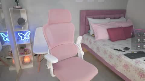 Jessica online show from May 20, 2:23 pm