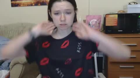 Snapshot of jessicaholland1 chatting on May 31, 5:53 pm jessicaholland1 online show from May 31, 5:53 pm
