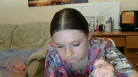 Snapshot of jessicaholland1 chatting on June 14, 5:37 pm jessicaholland1 online show from June 14, 5:37 pm