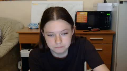 Snapshot of jessicaholland1 chatting on July 7, 6:34 pm jessicaholland1 online show from July 7, 6:34 pm