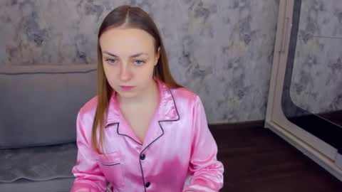 Snapshot of jessicalime chatting on February 15, 10:00 am JESSICA online show from February 15, 10:00 am