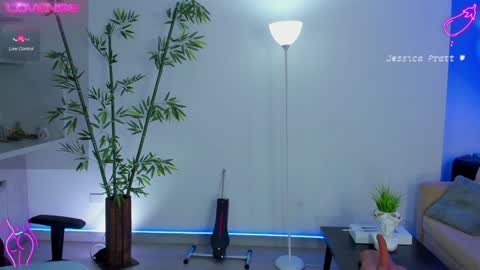  Jessica Pratt  IG jessicaxpratt online show from February 1, 9:08 pm