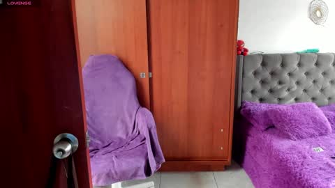 Snapshot of jessicarobbit chatting on January 9, 1:02 pm jessicarobbit online show from January 9, 1:02 pm