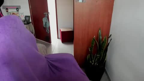 Snapshot of jessicarobbit chatting on February 13, 12:43 pm jessicarobbit online show from February 13, 12:43 pm