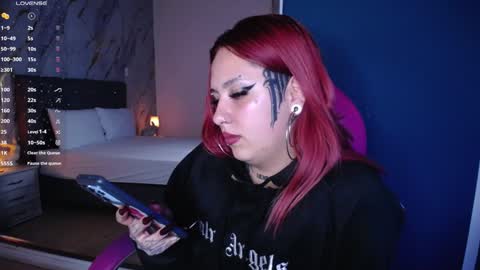 Snapshot of jessie_williams_01 chatting on December 18, 9:14 am Your Sweet Angel online show from December 18, 9:14 am