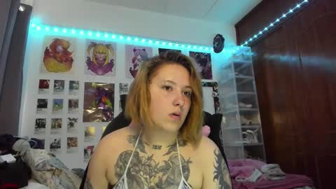 Snapshot of jessie_williams_01 chatting on October 28, 5:26 pm Your Sweet Angel online show from October 28, 5:26 pm