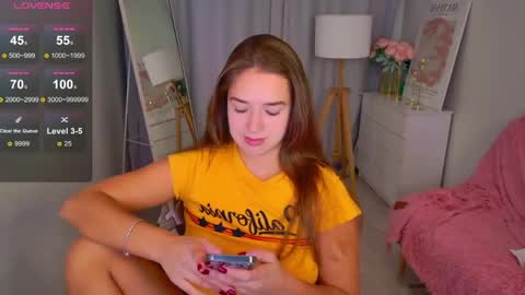 Snapshot of jessiestarz chatting on May 14, 2:24 pm Jessi online show from May 14, 2:24 pm