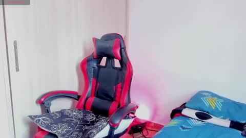 JESS online show from June 1, 4:09 pm