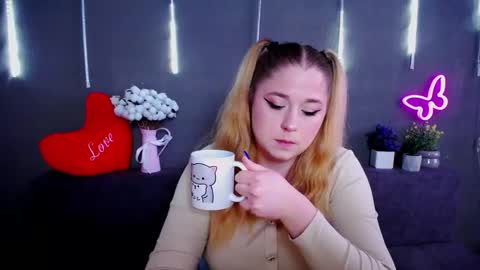 Jess online show from February 19, 7:48 am