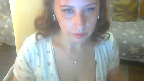 Snapshot of jessjess4you chatting on June 8, 5:52 am jessjess4you online show from June 8, 5:52 am