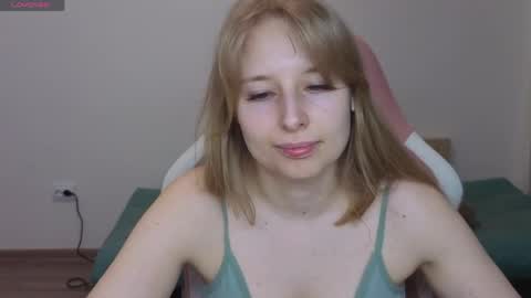 Snapshot of jessy_comely chatting on April 29, 2:21 pm Jessy online show from April 29, 2:21 pm