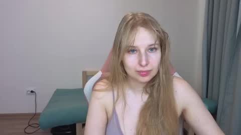 Snapshot of jessy_comely chatting on June 1, 8:38 am Jessy online show from June 1, 8:38 am