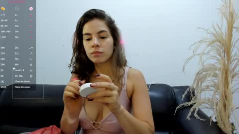 Snapshot of jessye_golden chatting on May 16, 4:39 pm jessye_golden online show from May 16, 4:39 pm