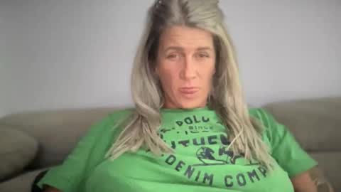 Snapshot of jessye_vega chatting on September 26, 11:25 am Jessye online show from September 26, 11:25 am