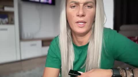 Snapshot of jessye_vega chatting on October 9, 10:02 am Jessye online show from October 9, 10:02 am