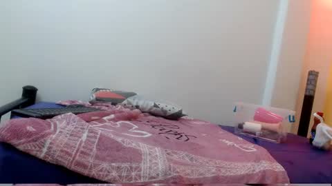 Snapshot of jessyhot604 chatting on July 19, 5:38 pm jessy online show from July 19, 5:38 pm