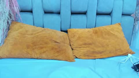 JESSY CORTES online show from April 2, 3:26 am