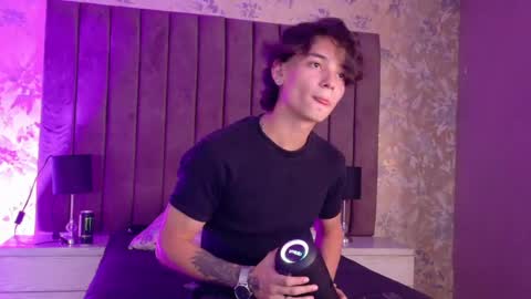 Snapshot of jessywhite1 chatting on June 1, 7:59 pm Jessy online show from June 1, 7:59 pm