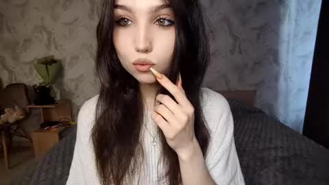 I am Gina ntmu Lets hit 10 Thumbs Up together online show from March 26, 1:28 pm