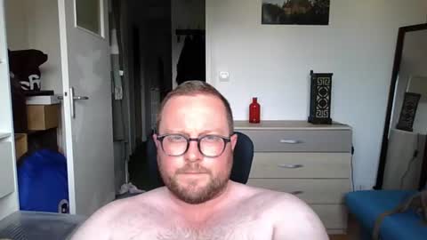 jeuneloup92 online show from June 22, 5:10 pm