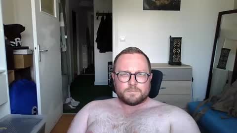 jeuneloup92 online show from June 25, 3:27 pm