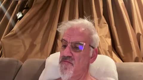 jewlronny online show from January 5, 5:38 pm