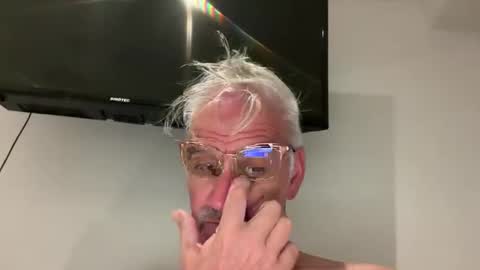 jewlronny online show from April 13, 7:19 pm