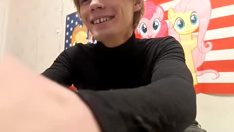 Snapshot of jeycob_ice chatting on February 18, 6:15 pm jeycob ice online show from February 18, 6:15 pm