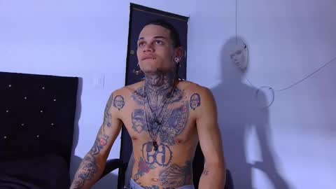 Snapshot of jeykob_23 chatting on December 20, 12:51 am JEYKOB online show from December 20, 12:51 am