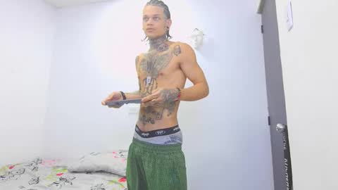 Snapshot of jeykob_23 chatting on February 12, 11:22 pm JEYKOB online show from February 12, 11:22 pm