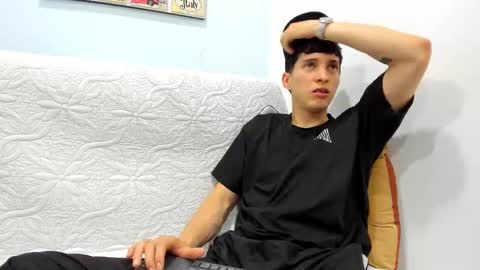 Snapshot of jheampiero chatting on February 18, 9:55 pm Jheampiero online show from February 18, 9:55 pm