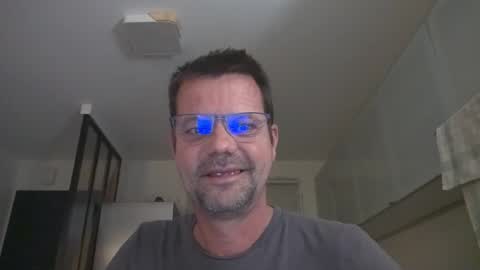 Snapshot of jhmec44000 chatting on July 9, 10:25 pm jhmec44000 online show from July 9, 10:25 pm