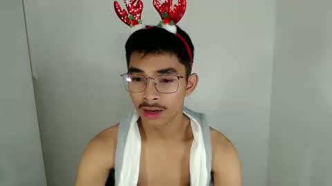 Snapshot of jhnxxnaughty_ chatting on December 22, 9:06 am Johnny online show from December 22, 9:06 am