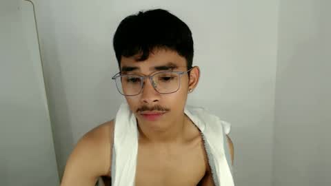 Snapshot of jhnxxnaughty_ chatting on January 11, 2:16 am Johnny online show from January 11, 2:16 am