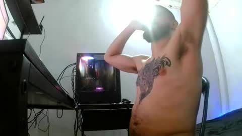 jhonduglas online show from April 1, 4:24 am