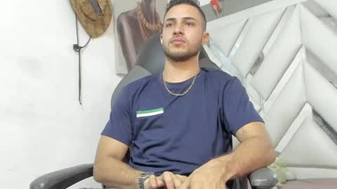 Snapshot of jhonny_flames7 chatting on December 18, 6:43 am jhonny online show from December 18, 6:43 am