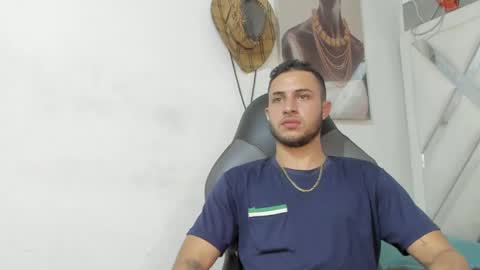 Snapshot of jhonny_flames7 chatting on January 4, 3:29 am jhonny online show from January 4, 3:29 am