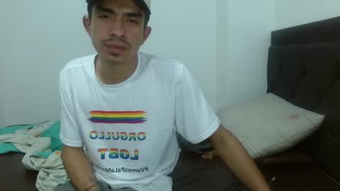 Snapshot of jhonny_k chatting on February 19, 3:46 am jhonny_k online show from February 19, 3:46 am
