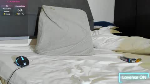 Snapshot of jhonyalzate chatting on January 19, 2:59 am Jhony Alzate online show from January 19, 2:59 am