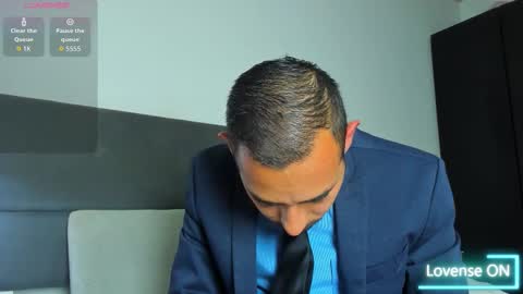 Snapshot of jhonyalzate chatting on February 6, 3:11 am Jhony Alzate online show from February 6, 3:11 am