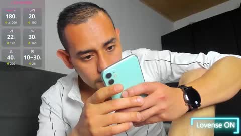 Snapshot of jhonyalzate chatting on February 23, 3:48 am Jhony Alzate online show from February 23, 3:48 am