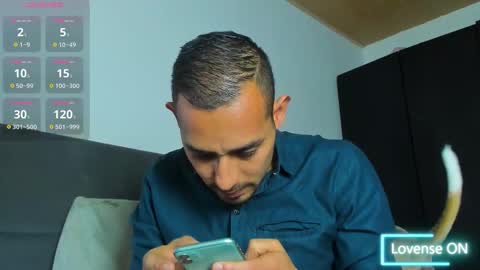 Snapshot of jhonyalzate chatting on February 24, 3:26 am Jhony Alzate online show from February 24, 3:26 am