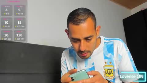 Snapshot of jhonyalzate chatting on February 25, 2:21 am Jhony Alzate online show from February 25, 2:21 am