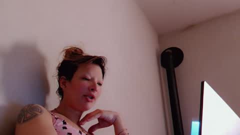 Anya online show from February 6, 7:06 pm