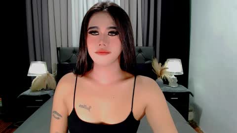 jhuliana_and_charles_room online show from March 28, 11:48 pm